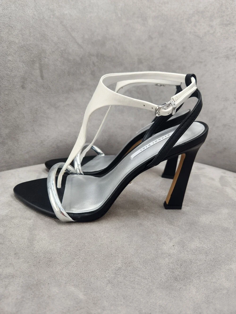 Gianni Bini Dress Sandals 9 Black White Leather Orah Thong High Heel New $120